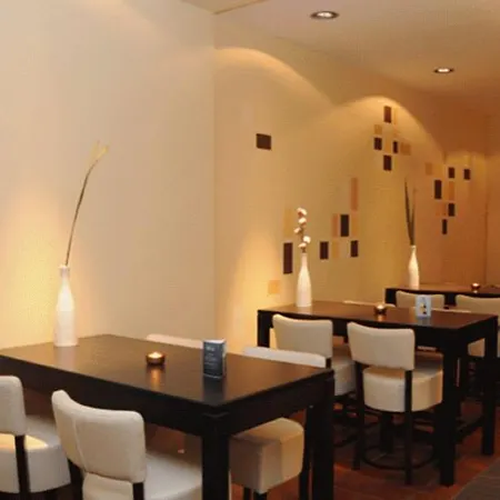 Ziza Hotel