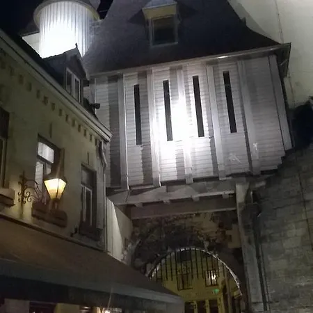 Otel Ziza 2*